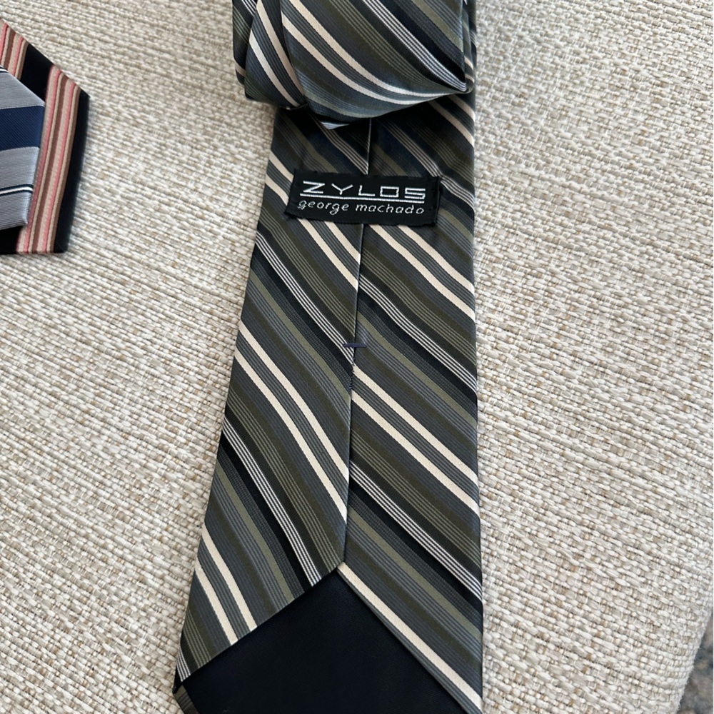 Mens Necktie - Picture 3 of 3